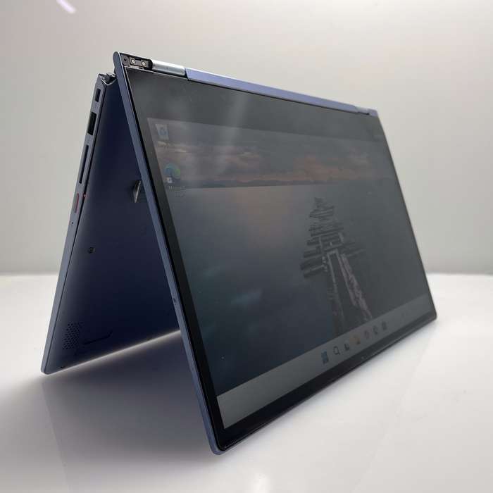 Lenovo Yoga 530-14IKB "Core i7" 16GB RAM 512GB SSD Blue - Damaged Casing