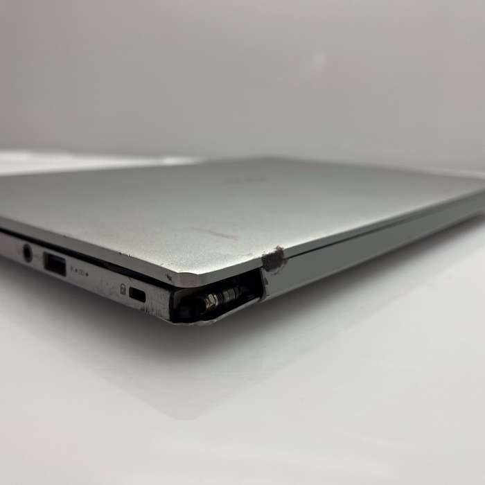 Acer Swift SF314-59 8GB RAM 512GB NVME SSD Silver - Hinge Damage