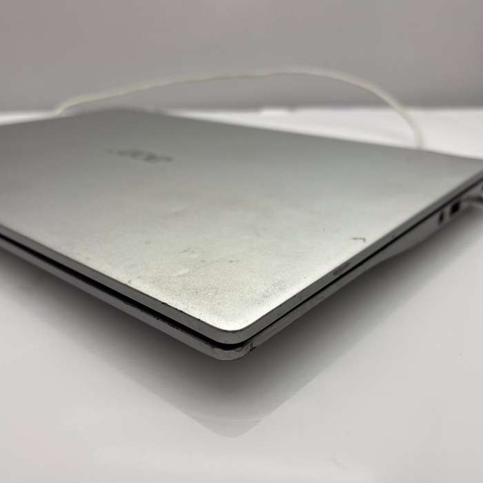 Acer Swift SF314-59 8GB RAM 512GB NVME SSD Silver - Hinge Damage