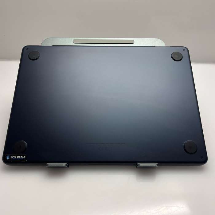 MacBook Air M2 8CPU/8GPU (2022) 13-Inch 8GB RAM 256GB SSD Midnight (12 Month Warranty)