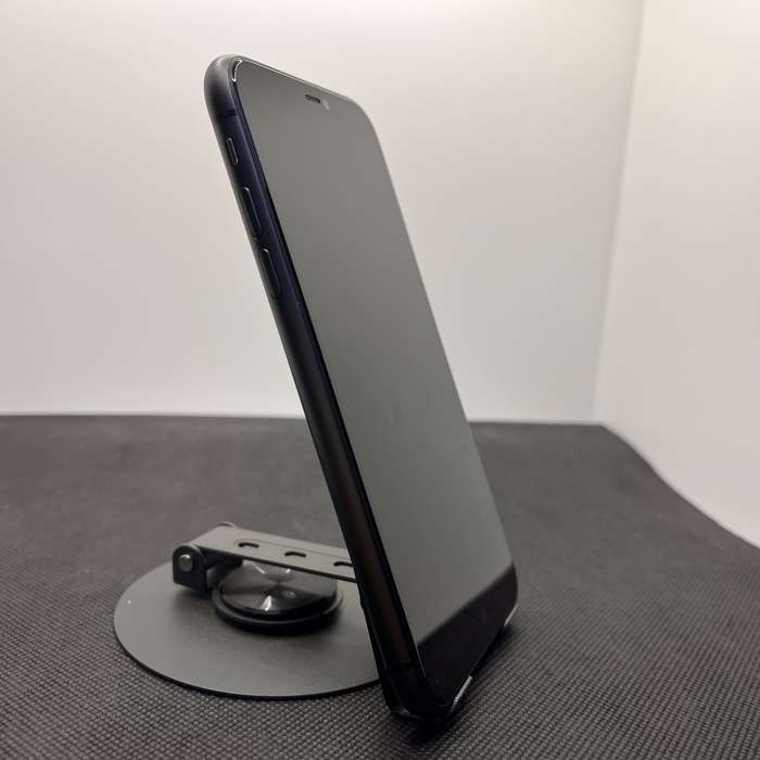 Apple iPhone 11 64GB Black (6 Month Warranty)
