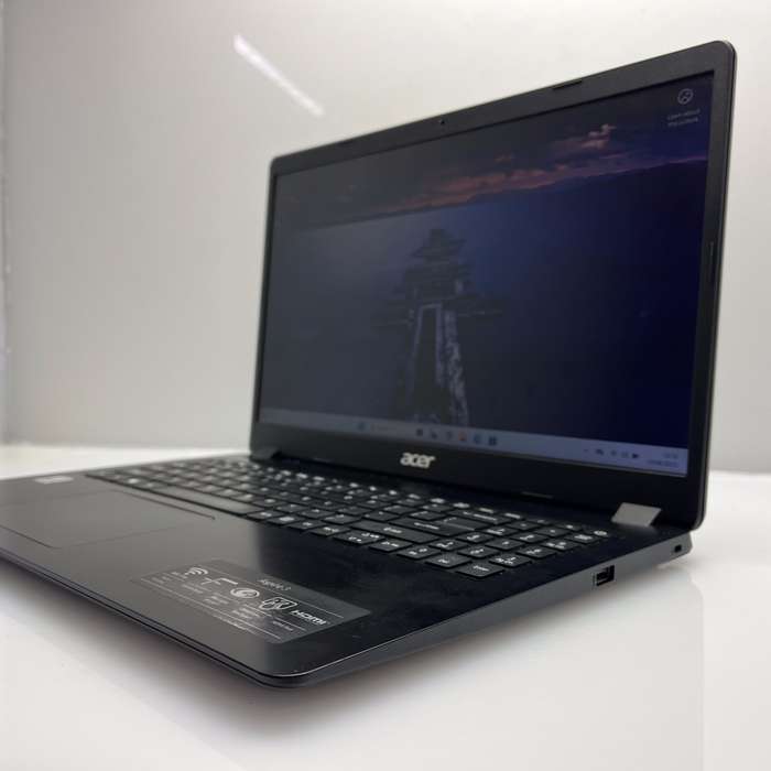 Acer Aspire 3 N19C1 "Core i5" 12GB RAM 512GB SSD Black - Chipped Casing
