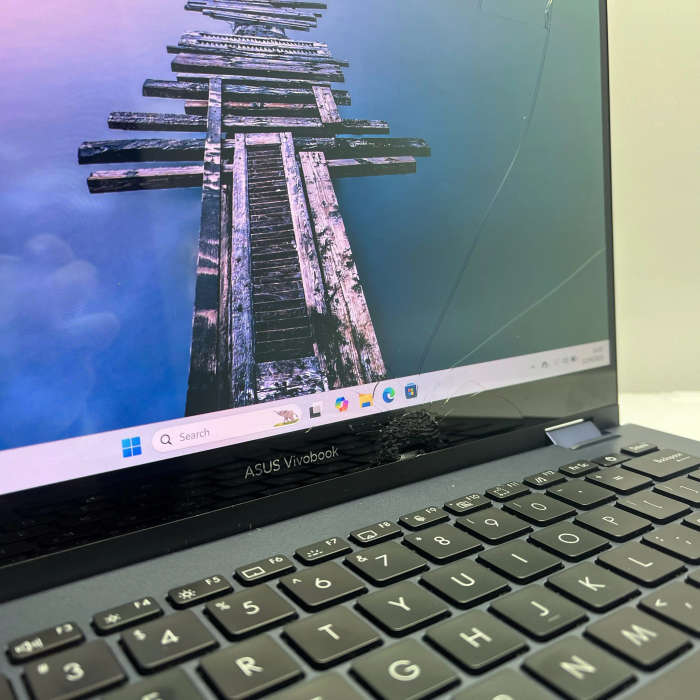 Asus VivoBook S 14 Flip TN3402 16GB RAM 1TB SSD Black - Cracked Screen