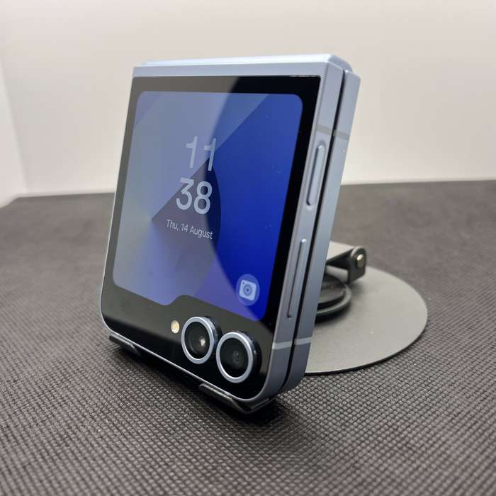 Samsung Galaxy Z Flip 6 256GB Blue (6 Month Warranty) - Mint Condition