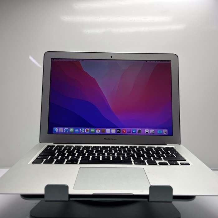 Apple MacBook Air 13-inch Core i5 1.6GHz (Early 2017) 8GB RAM 256GB SSD Silver  Minor Br...