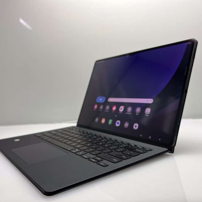 Samsung Galaxy Tab S9 Ultra 5G 256GB Dual Sim Grey (12 Month Warranty) + Keyboard Cover Bundle Va...