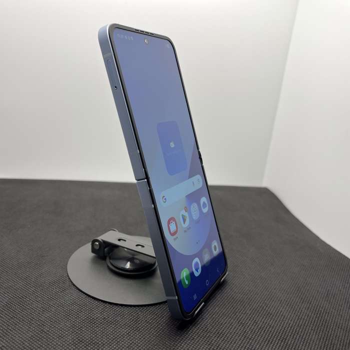 Samsung Galaxy Z Flip 6 256GB Blue (6 Month Warranty) - Mint Condition