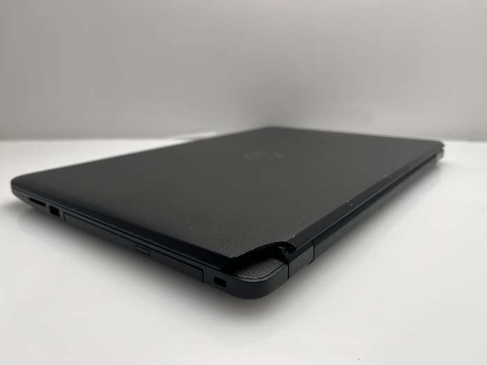 HP 15-BS100NI "Core i3" 8GB RAM 1TB HDD Black - Screen Damage