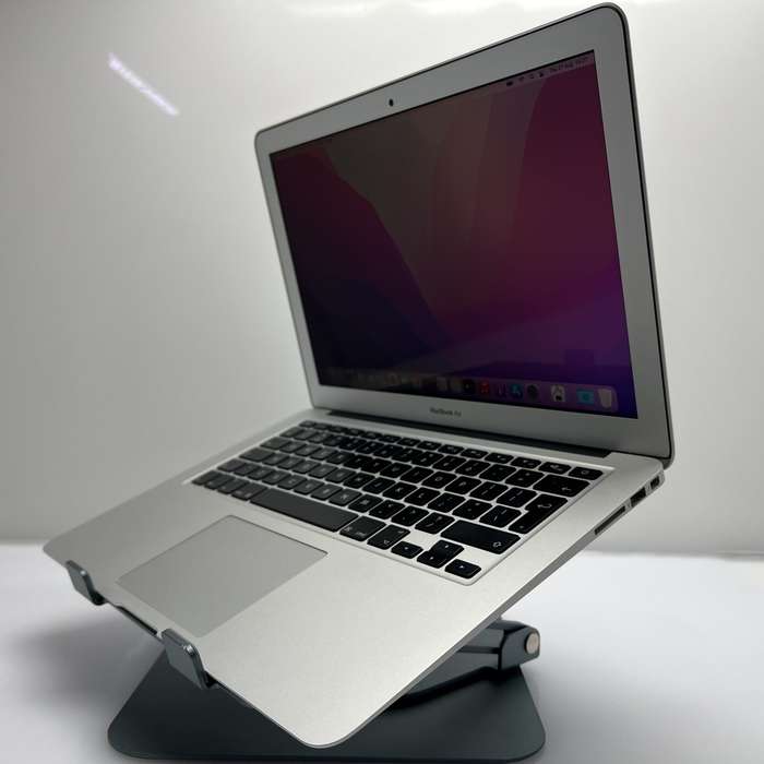 Apple Macbook Air "Core i5" 1.6 GHz 13" Inch (Early 2015) Silver -  Damaged Hinge