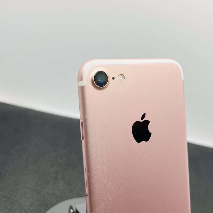 Apple iPhone 7 32GB Rose Gold - Minor Yellowing