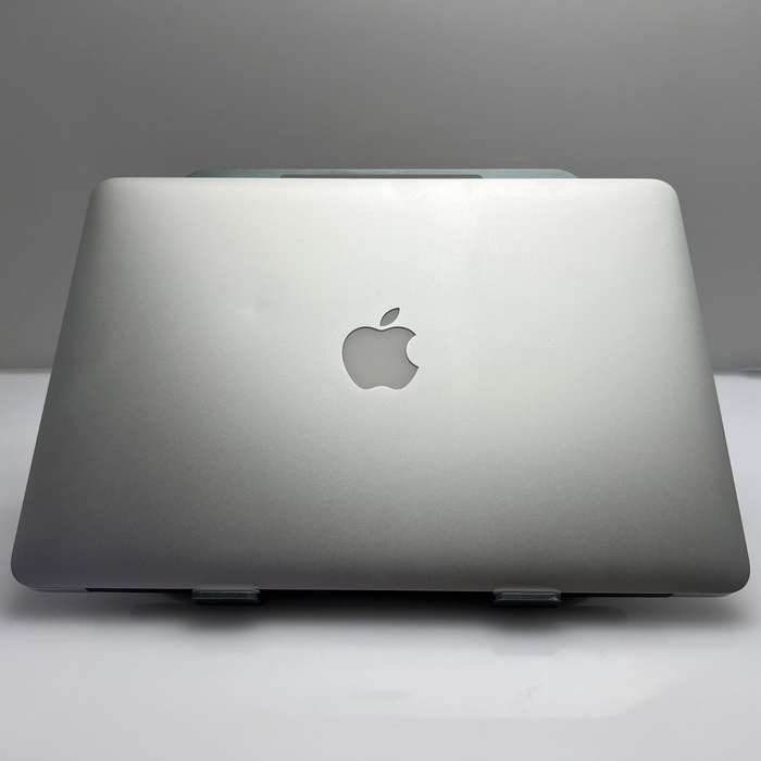 Apple Macbook Air "Core i5" 1.6 GHz 13" Inch (Early 2015) Silver -  Damaged Hinge