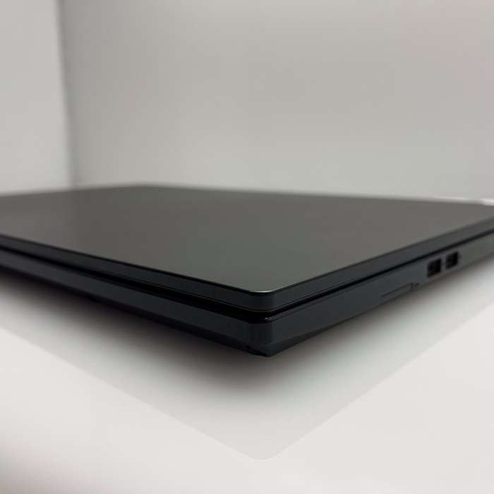 Acer TravelMate P2510 "Core i5" 8GB RAM 256GB SSD Black - Hinge Damage
