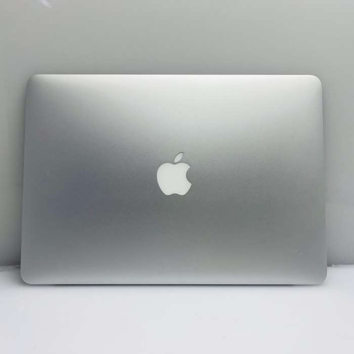 Apple MacBook Air 13-Inch Core i5 1.8GHz (2017) 8GB RAM 256GB SSD Silver (3 Month Warranty)...