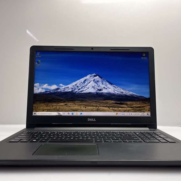 Dell Inspiron 15 "Core i5" 8GBB RAM 256GB SSD Black - No Disk Drive | No Camera