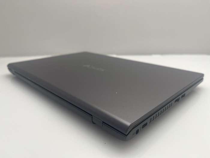 Asus X409F "Core i7" 8GB RAM 256GB SSD Grey - Faulty Battery