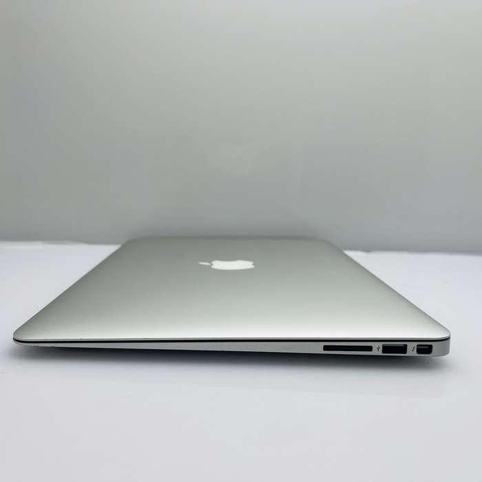 Apple MacBook Air 13-Inch Core i5 1.8GHz (2017) 8GB RAM 256GB SSD Silver (3 Month Warranty)...