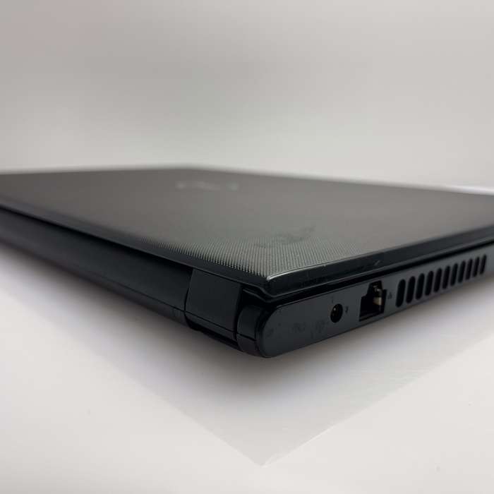 Dell Inspiron 15 "Core i5" 8GBB RAM 256GB SSD Black - No Disk Drive | No Camera