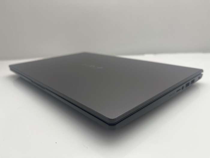 Asus X409F "Core i7" 8GB RAM 256GB SSD Grey - Faulty Battery