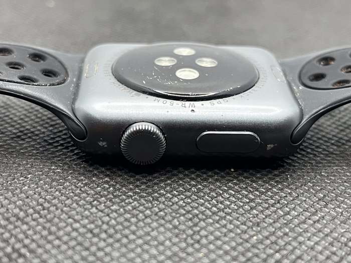 Apple Watch Series 3 42mm GPS Only Space Gray - Minor LCD Burn