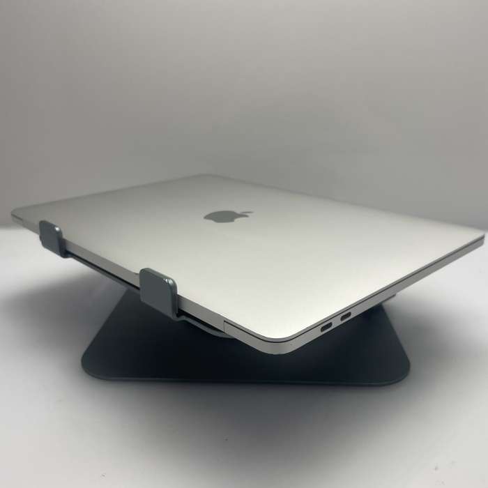 Apple MacBook Pro "Core i5" 13-inch 2.4 GHz (TouchBar/2019) 8GB RAM 512GB SSD Silver - Dead TouchBar