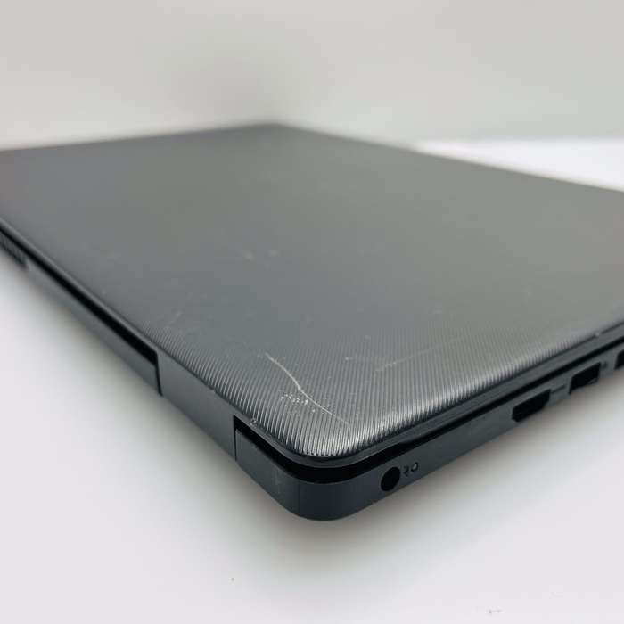 Dell Vostro 3591 10th Gen "Core i3" 2.10GHz 8GB RAM 500GB SSD (NVMe) Black - Minor Bright Spots