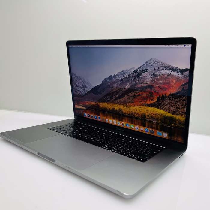 Apple MacBook Pro 15-Inch Core i7 2.6 GHz (Touch/2018) 16GB RAM 256GB SSD Space Grey (6 Mon...
