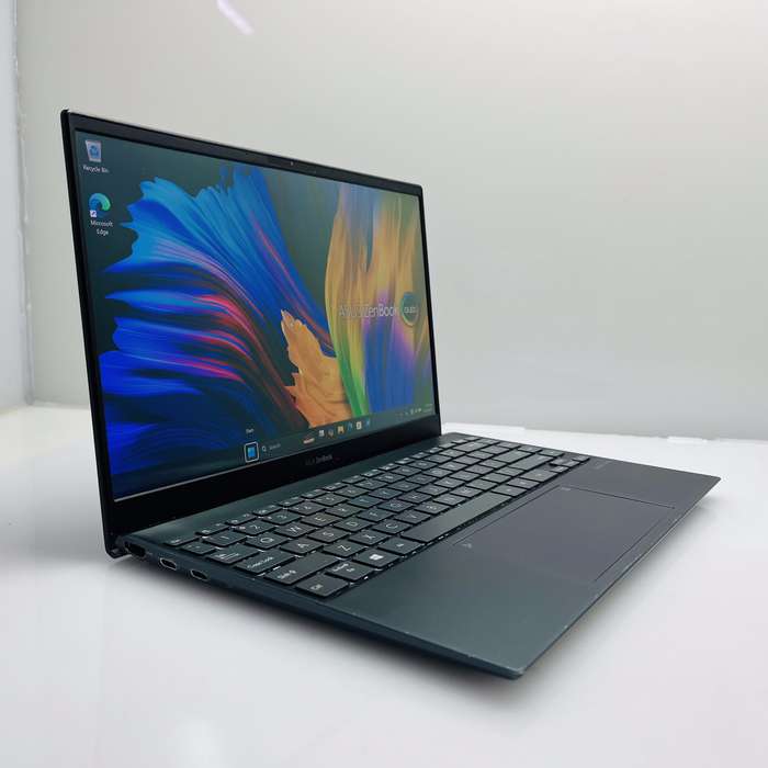 Asus Zenbook 13 UX325J 10th Gen "Core i5" 1.50GHz 8GB RAM 512GB SSD NVMe Blue - Damaged Hinge And...