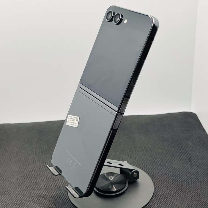 Samsung Galaxy Z Flip 5 256GB Graphite (6 Month Warranty)