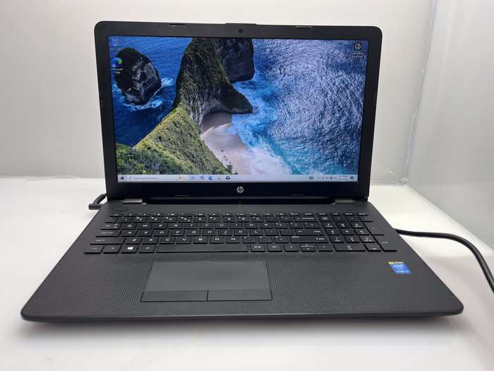 HP 15-bs150ni 5th Gen "Core i3" 2.00GHz 4GB RAM 128GB SSD Black - No Battery And Damaged Hinge