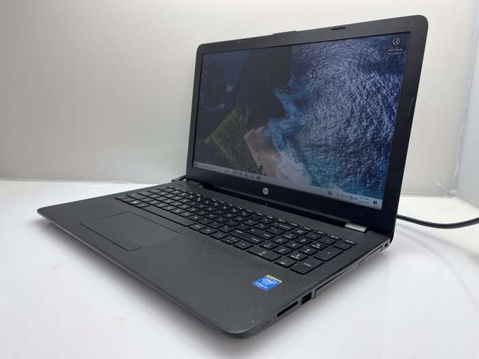HP 15-bs150ni 5th Gen "Core i3" 2.00GHz 4GB RAM 128GB SSD Black - No Battery And Damaged Hinge