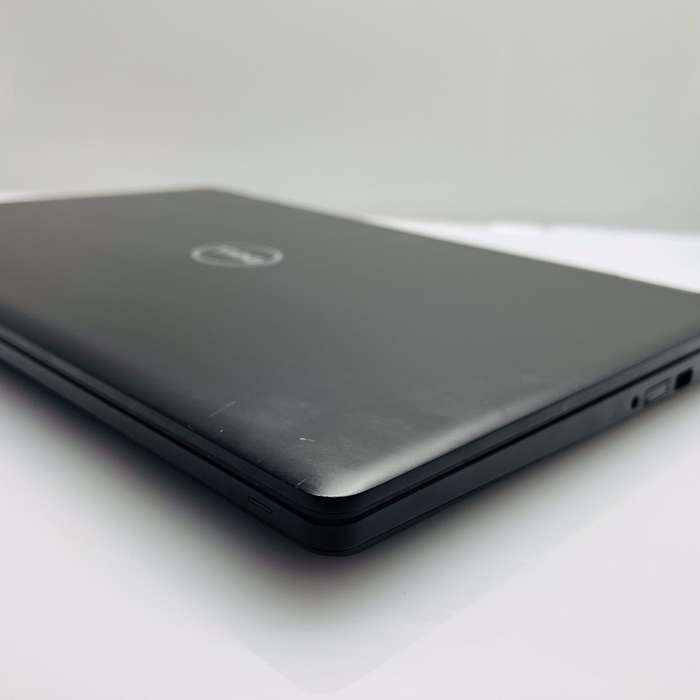 Dell Latitude 5580 7th Gen "Core i7" 2.80GHz 8GB RAM and 500GB HDD Black