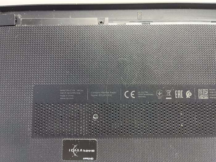 HP 15-bs150ni 5th Gen "Core i3" 2.00GHz 4GB RAM 128GB SSD Black - No Battery And Damaged Hinge