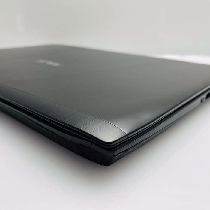 Asus FX502V "Core i7" 2.81GHz 16GB RAM 256GB SSD And 1TB HDD Black - Damaged Casing