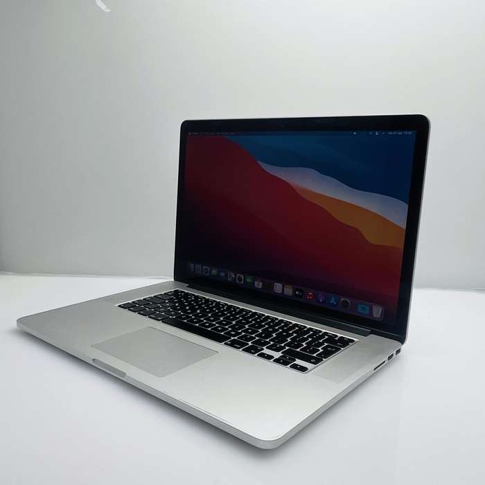Apple MacBook Pro 15-Inch Core i7 2.00GHz 8GB RAM 256GB SSD (Late 2013) Silver (3 Month War...