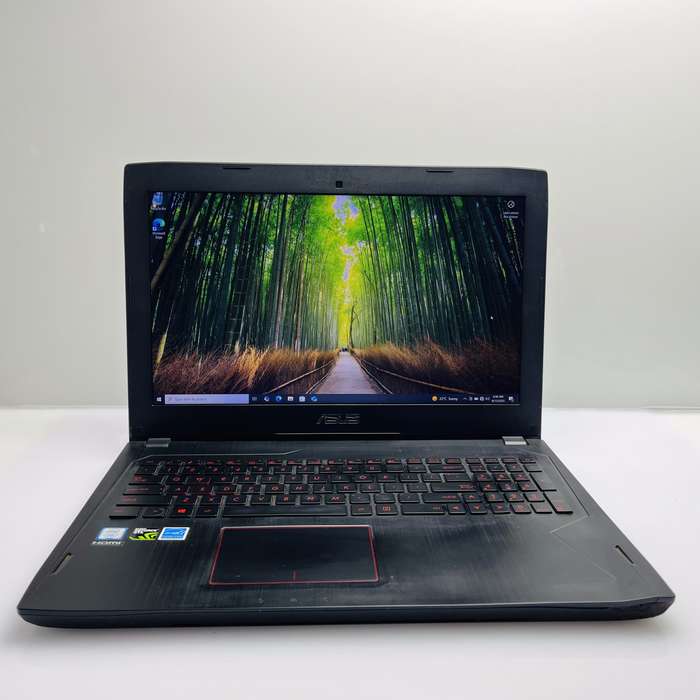 Asus FX502V "Core i7" 2.81GHz 16GB RAM 256GB SSD And 1TB HDD Black - Damaged Casing