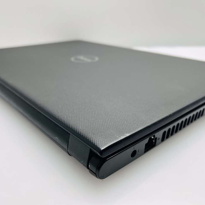 Dell Vostro 15 7th Gen "Core i5" 2.50GHz 8GB RAM 256GB SSD Black