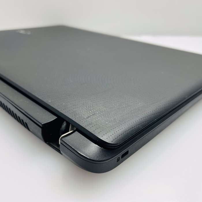 Acer Aspire N16C1 7th Gen "Core i3" 2.70GHz 8GB RAM 256GB SSD Black - No Webcam And Hinge Damage