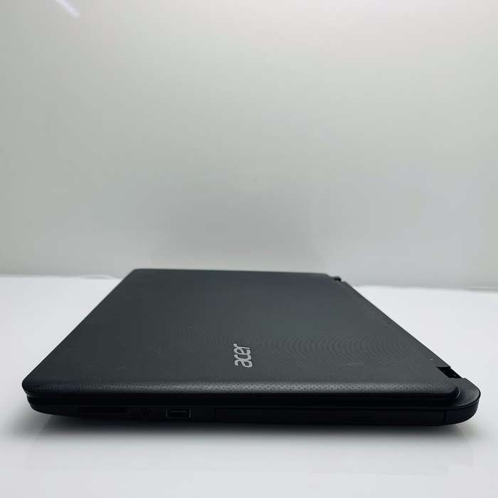 Acer Aspire N16C1 7th Gen "Core i3" 2.70GHz 8GB RAM 256GB SSD Black - No Webcam And Hinge Damage