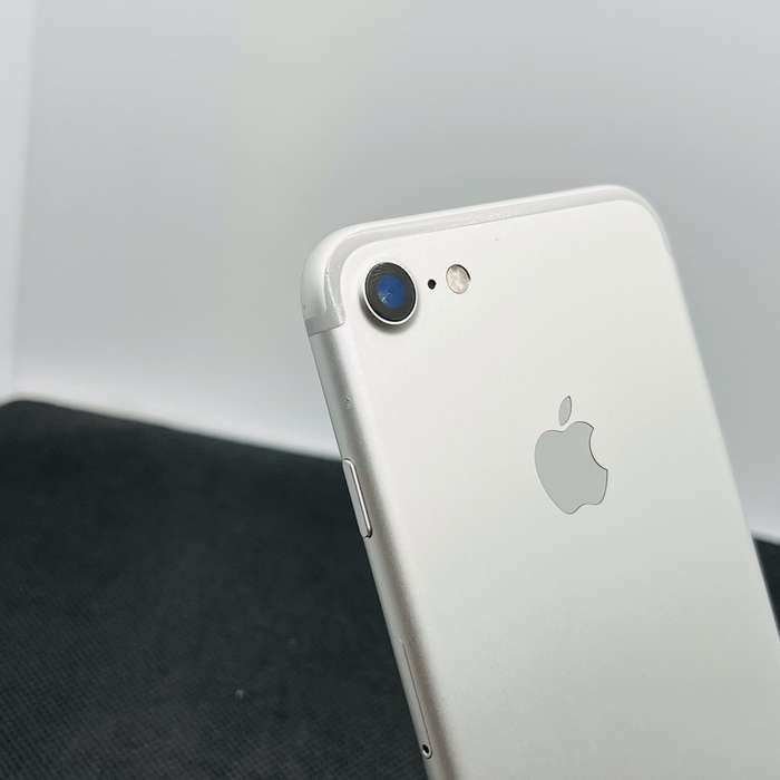 Apple iPhone 7 32GB Silver - Home Button Not Working