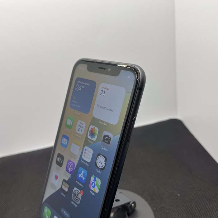Apple iPhone 11 64GB Black (6 Month Warranty)
