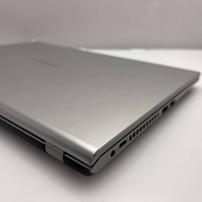 Asus M515U Ryzen 5 2.10GHz 12GB RAM 500GB SSD NVMe Silver (3 Month Warranty)  Minor Bright Spots