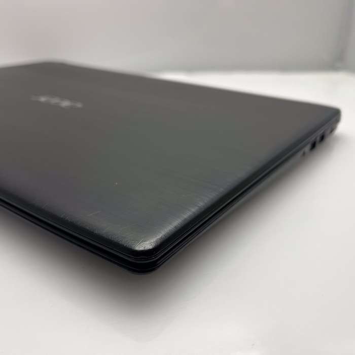 AcerAspire 3 A315-53 7th Gen "Core i3" 2.40GHz 8GB RAM 512GB SSD Black - Damaged Casing And Hinge