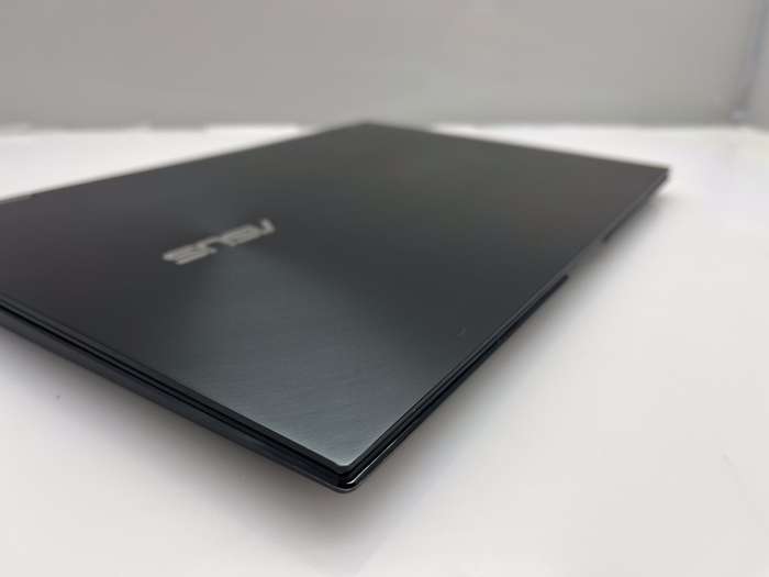 Asus ZenBook Flip 13 UX363E 11th Gen "Core i5" 2.40GHz 8GB RAM 512GB SSD (NVMe) Blue - Cracked Sc...