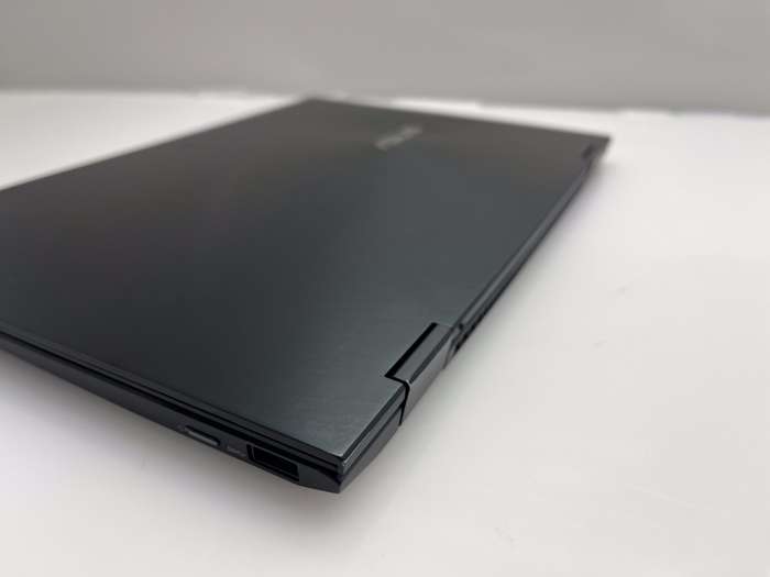Asus ZenBook Flip 13 UX363E 11th Gen "Core i5" 2.40GHz 8GB RAM 512GB SSD (NVMe) Blue - Cracked Sc...