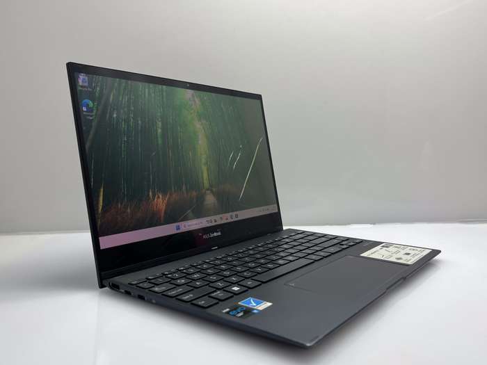 Asus ZenBook Flip 13 UX363E 11th Gen "Core i5" 2.40GHz 8GB RAM 512GB SSD (NVMe) Blue - Cracked Sc...