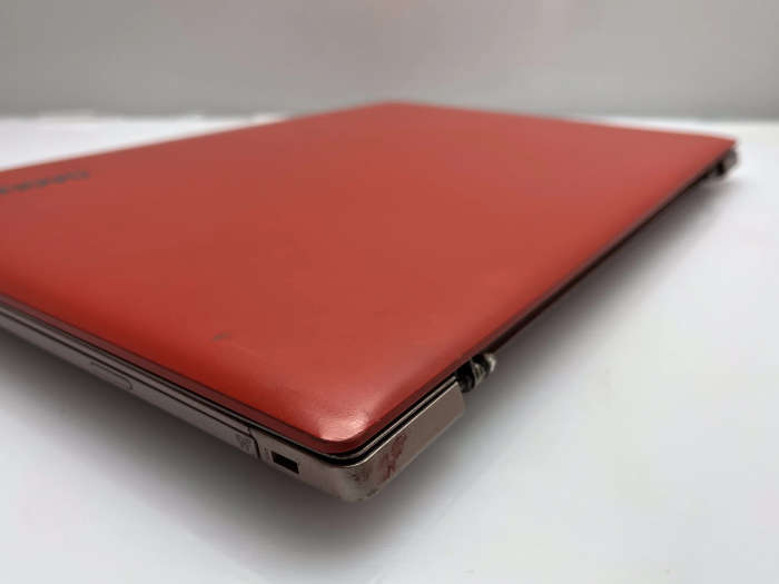 Lenovo IdeaPad 320-15IKB 7th Gen "Core i3" 2.40GHz 6GB RAM 512GB SSD Red - Damaged Hinge And Brig...