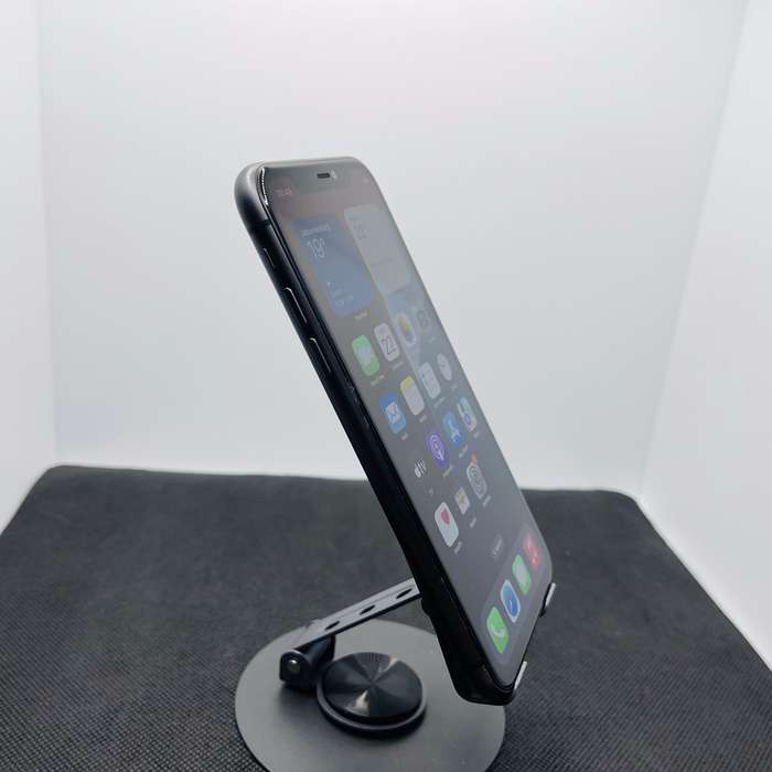 Apple iPhone 11 64GB Black (6 Month Warranty)