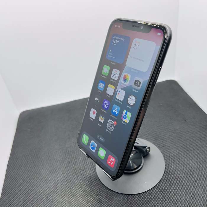 Apple iPhone 11 64GB Black (6 Month Warranty)