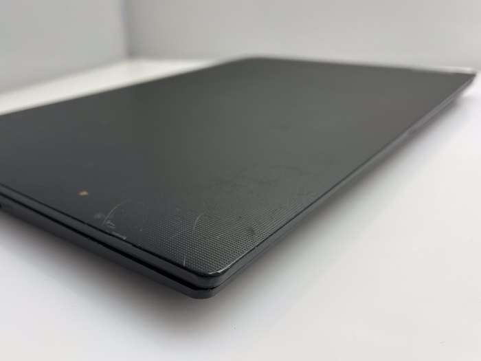 Lenovo IdeaPad 3 15ITL05 11th Gen 8GB RAM 512GB SSD NVMe Black - Bright Spots And Damaged Casing