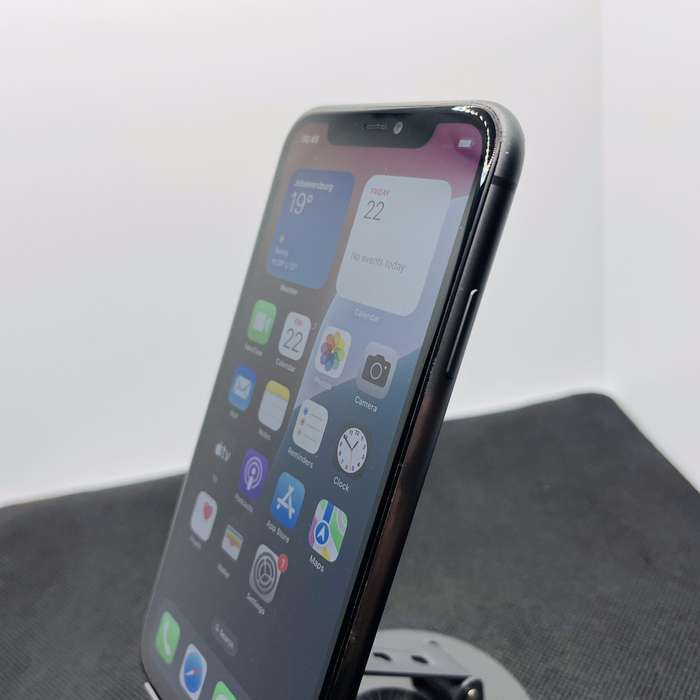 Apple iPhone 11 64GB Black (6 Month Warranty)